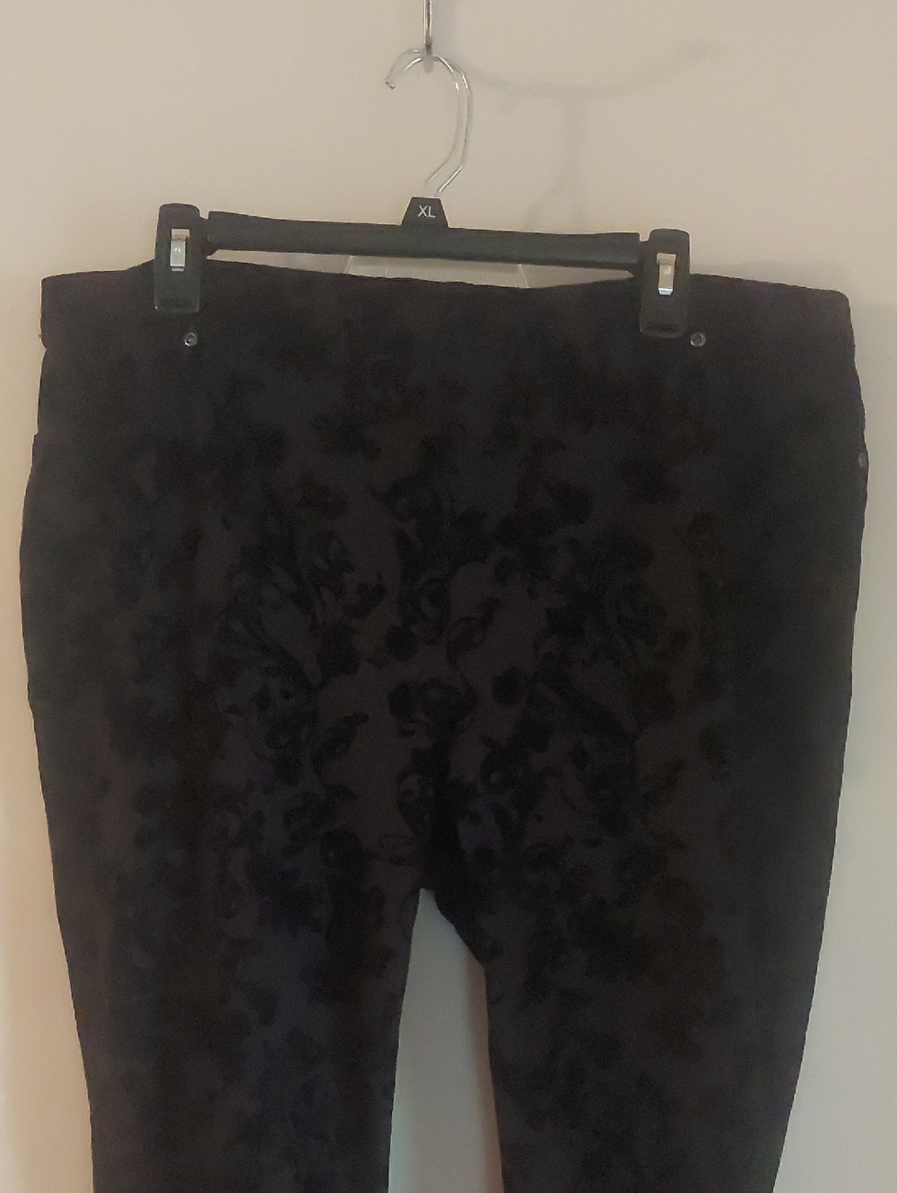 Terra & Sky Black Velvety Floral Pull On Leggings Plus Sz 1X 16W-18W - Picture 6 of 17